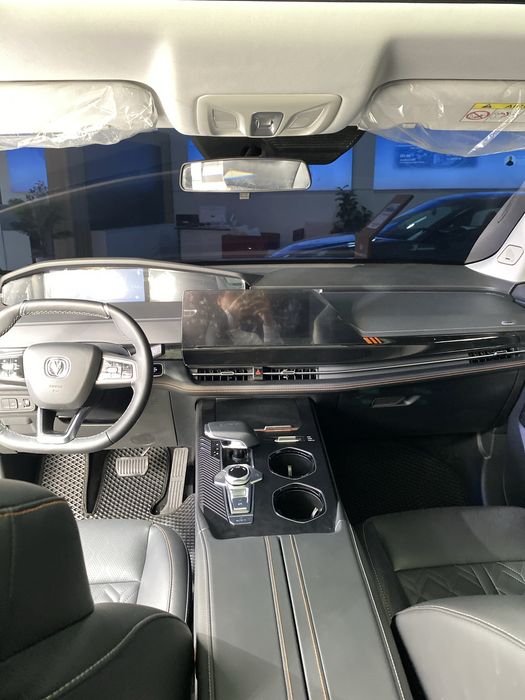 Changan UNI-K mashinasi sotiladi