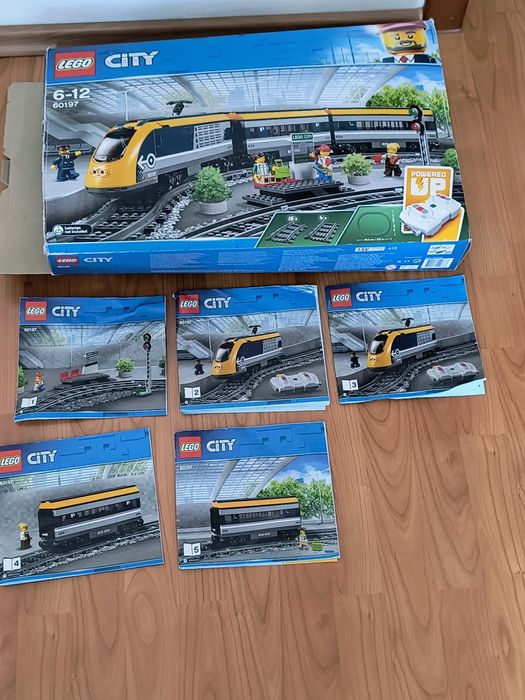 Vând Tren Electric Lego Model  60197