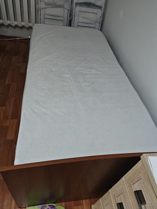 Продам кровать б/у.