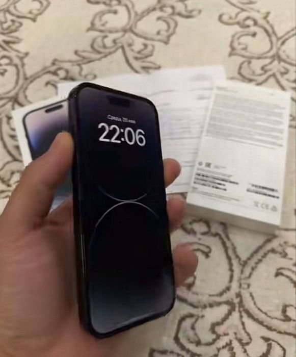 Продам айфон 14 про
