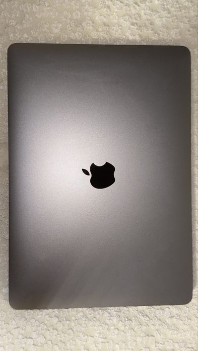 MacBook M2 pro 8/256  ideal