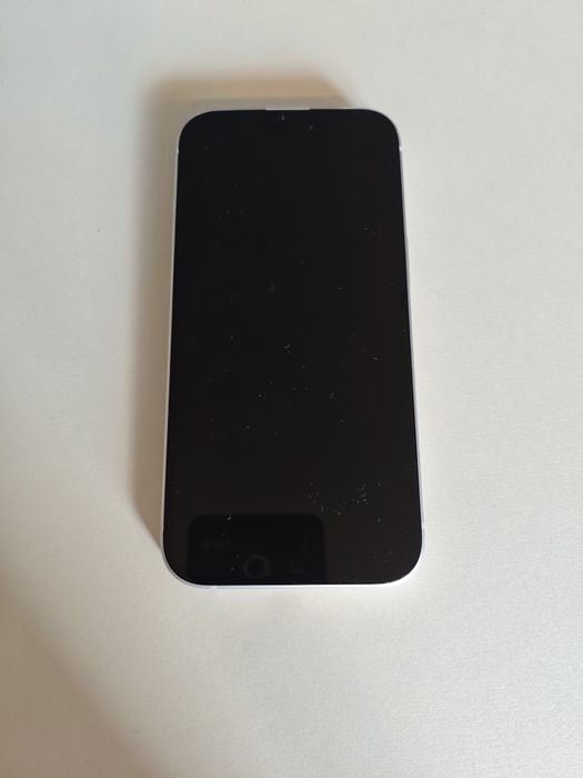 Продавам Iphone 15