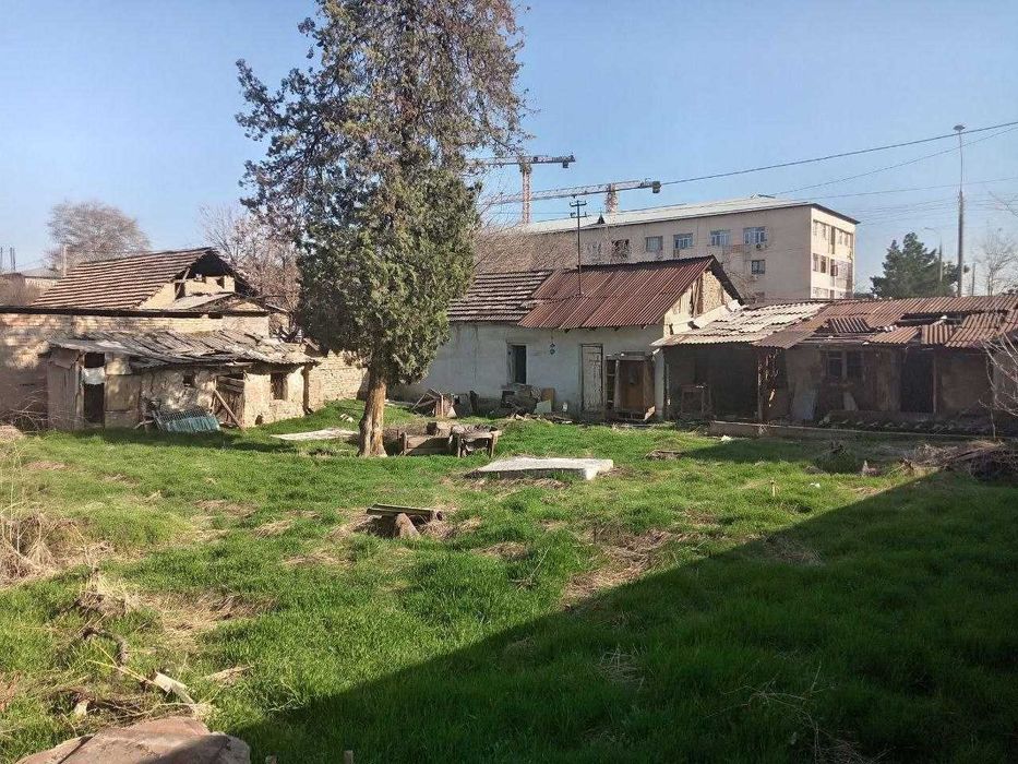 Рисовый Базар ул.М.Ашрафий пересечение ул.Фаргона Йули 7 сот 1 я лин.