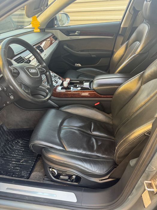 Audi a8 presidential 4 locuri