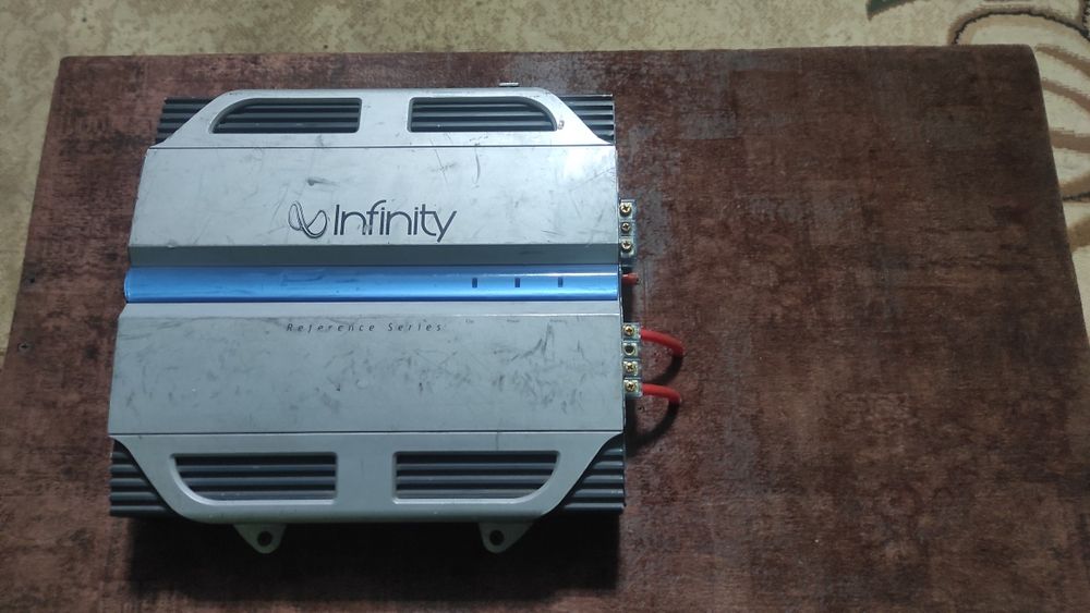 Продам сабвуфер в хорошем состояние