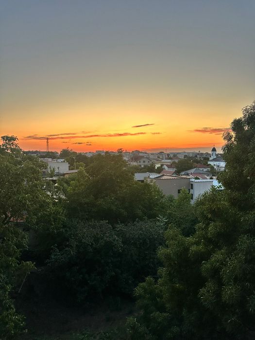 Vând apartament 3 camere zona HCC