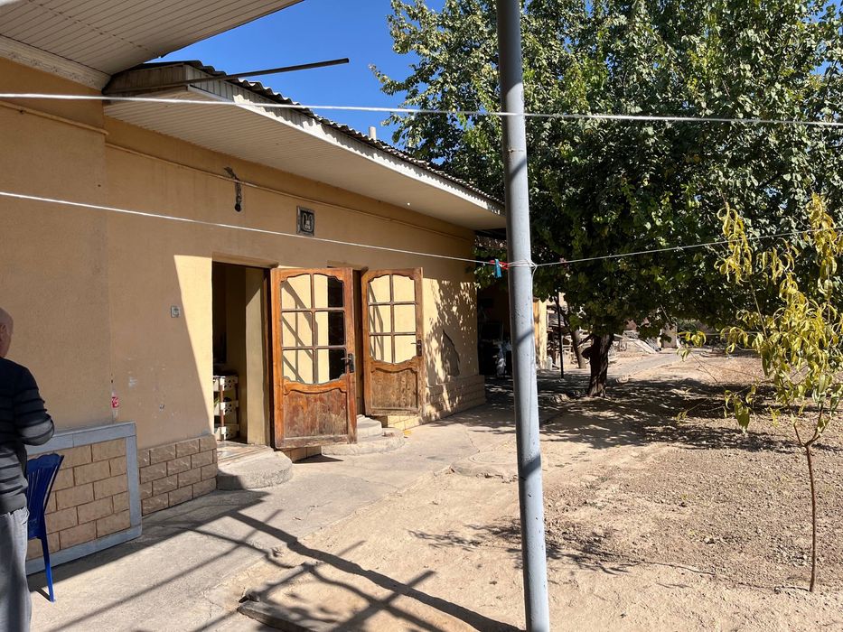 Sotiladi 12 sotik yer toshkent tumani uch qaxramon postdan 2 km