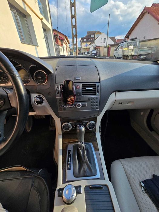 Mercedes-Benz C220 CDI (W204) – 2009 – Automată – Piele Crem – Car-Pass Belgia