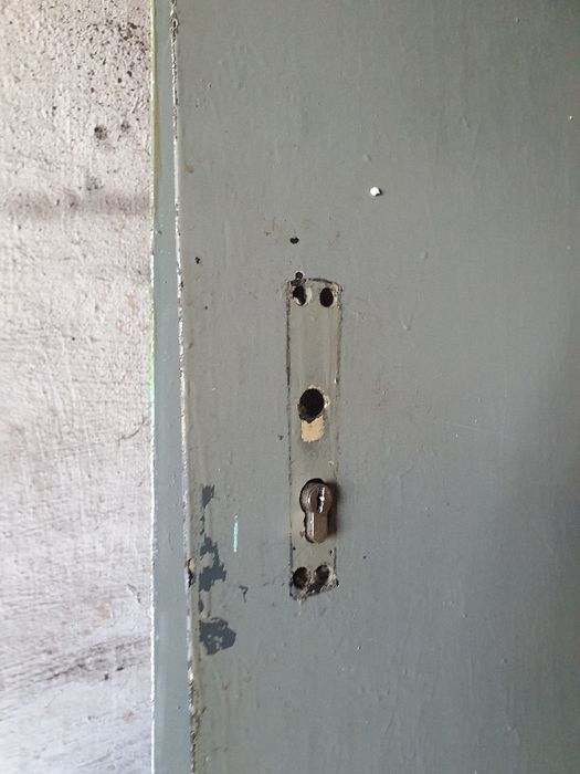 Продам б/У дверь 210×88