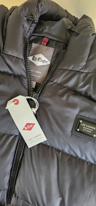 Vând geaca LeeCooper