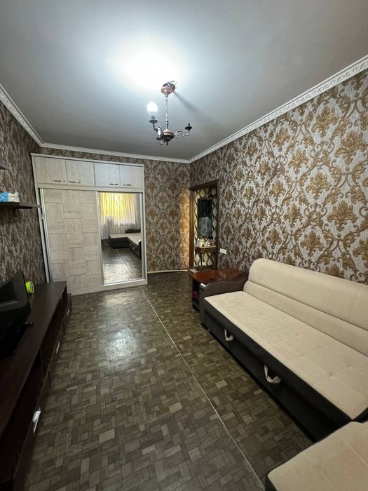 Продаю свою 1в2/4/4 Феруза массив, ориентир ЭКО базар, ТЦ АТЛАС