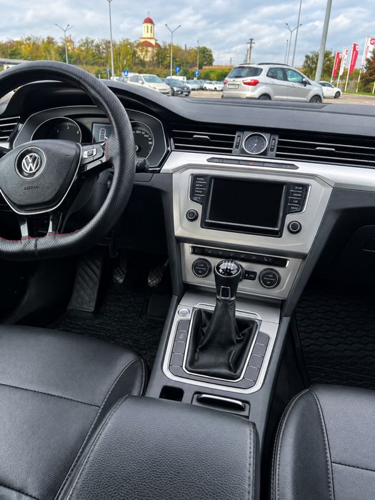 VOLKSWAGEN Passat 2016 — imagine 3