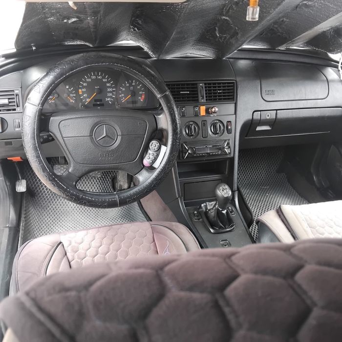 Продается машина Mersedes C 180