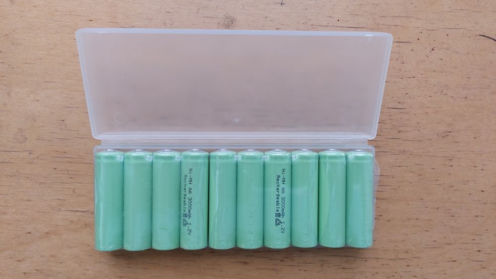 Кейс (бокс) для хранения АА батареек (аккумуляторов)