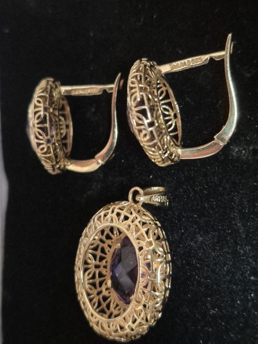 Златен комплект , аметист