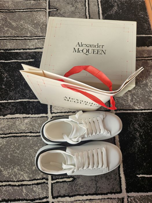 Alexander McQueen Sneakers 44