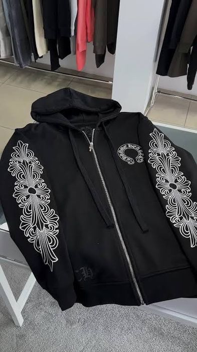 Chrome Hearts и Hellstar худита