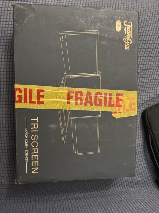 NOU!! Monitor laptop dublu Full HD