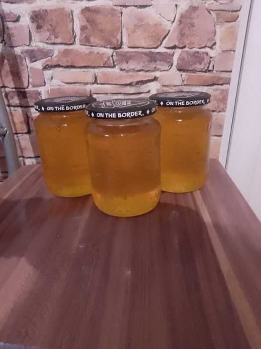 Vând miere de albine angro