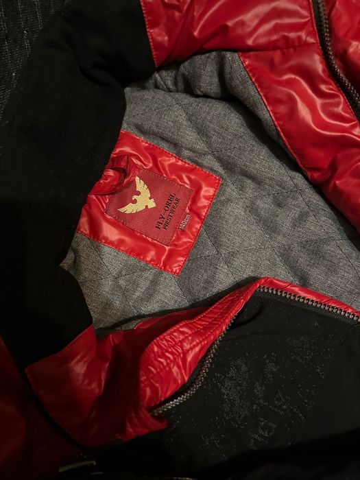 Продам куртку в хорошем состоянии.