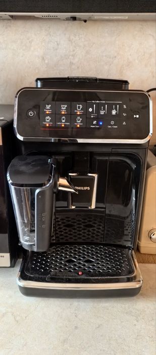 Кафе автомат Philips EP3241/50