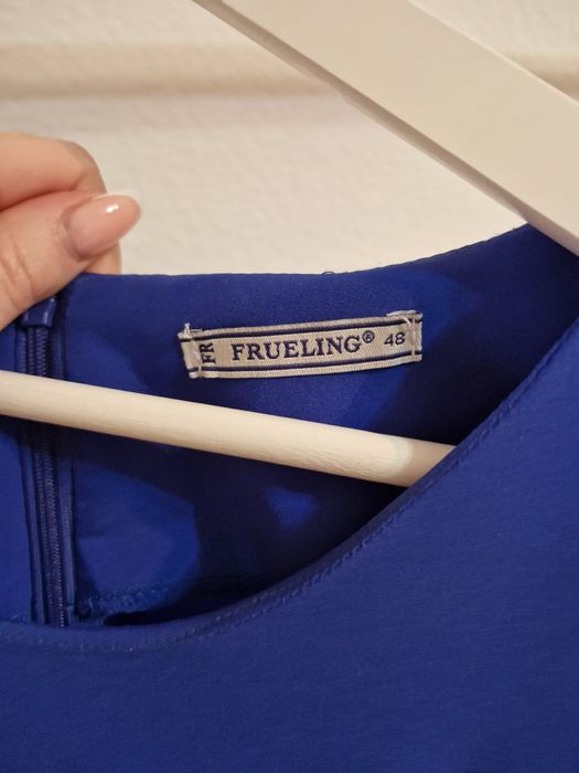 Вечернее синее женское платье