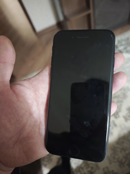 Iphone SE 3 (2022) продается