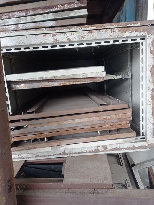 Металлические ящики