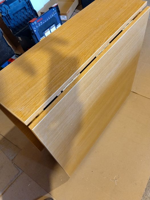 Masă pliantă          ,