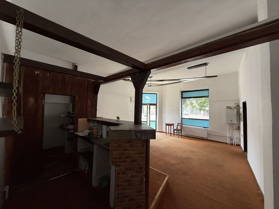 SPATIU COMERCIAL de inchiriat in Medgidia - zonă centrală