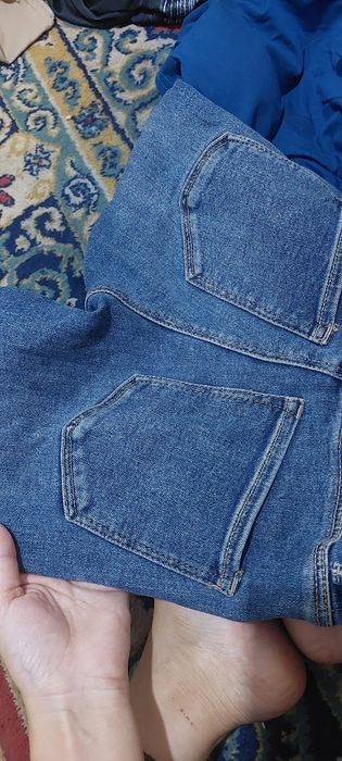 Джинсы и кофта размера S