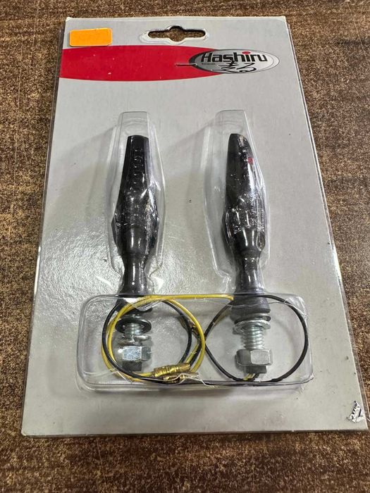 Продавам нови предни LED мигачи Hashiru ST07 M8