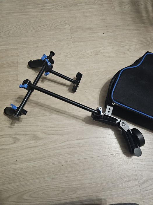 Стабилизирана система за камера и фотоапарат