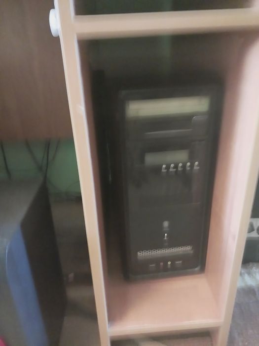 Компьютер со столом