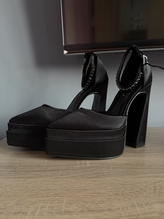 Дамски обувки на ток