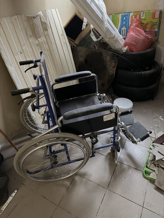 инвалидная коляска