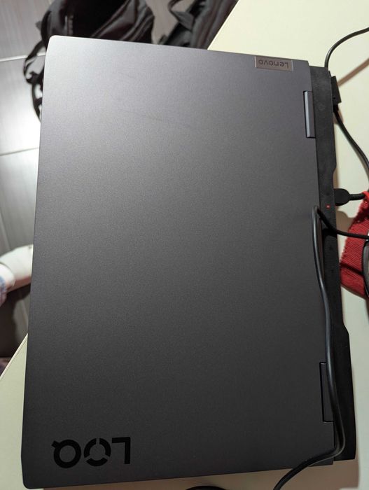 Лаптоп Lenovo LOQ 15APH8, Ryzen 7 7840HS, RTX 4050, FHD IPS 144Hz