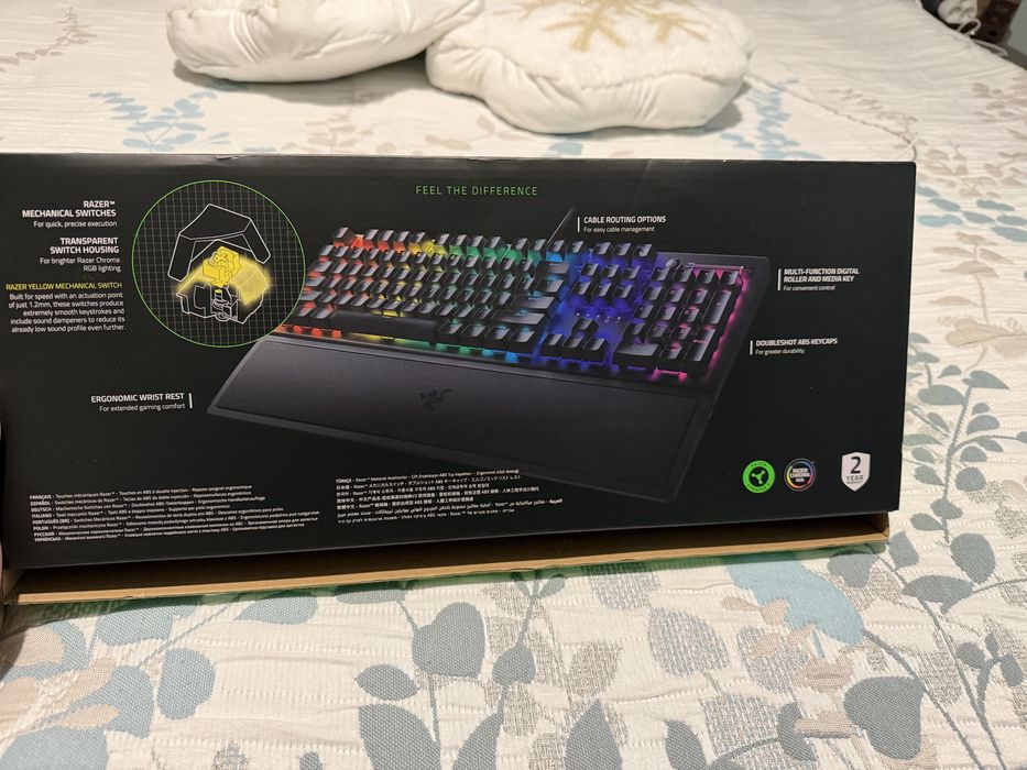 Blsckwidow v3 full yellow switches