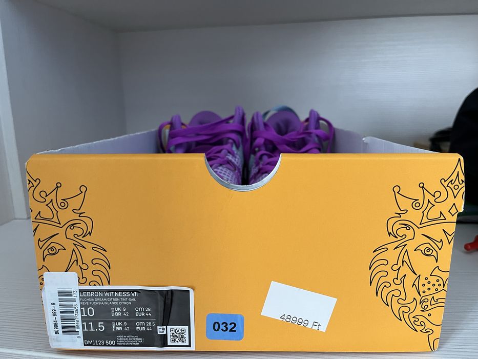 Papuci basket Nike Lebron Witness VII