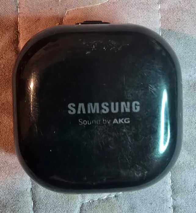 Samsung Galaxy buds live