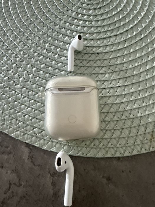 Продава оригинални Air Pods 2