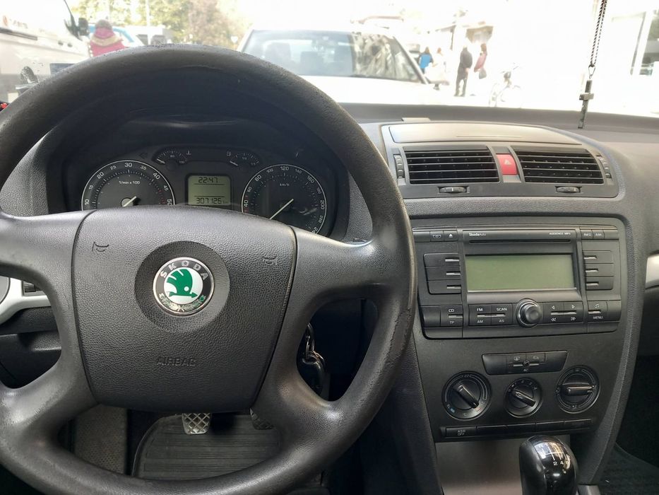 Колата е в добро състояние , продава се за да си вземем автоматик.