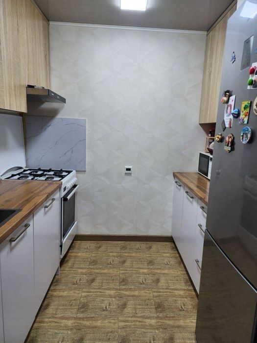 Продам квартиру на буюк ипак йули 3/1/4
