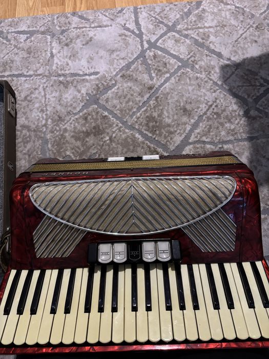 Acordeon Hohner Verdi IV 120 de bași