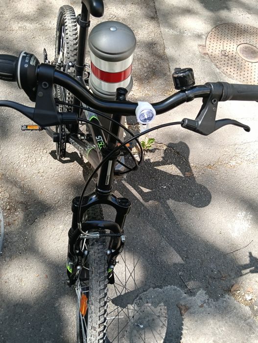 Vând bicicletă copii 6-9 ani, cu ridicare din Constanța