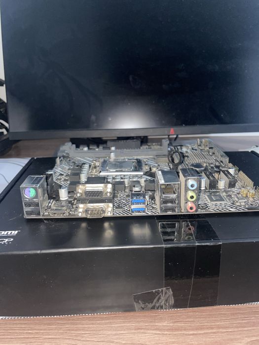 Продам i5 10400F+мат.плату