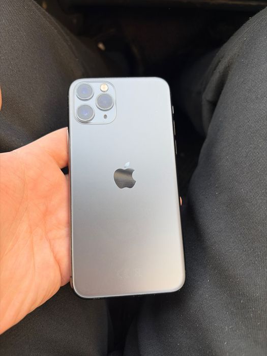 Продам Айфон 11 про