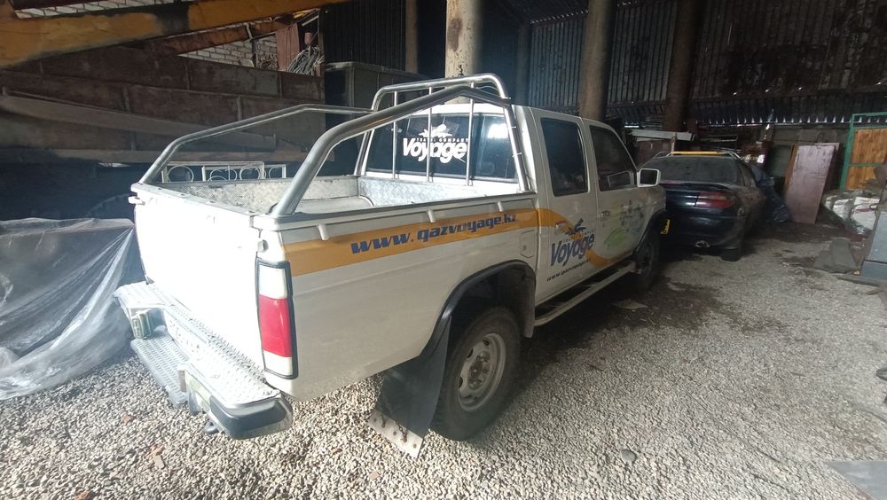 Продам Ниссан Пикап D21