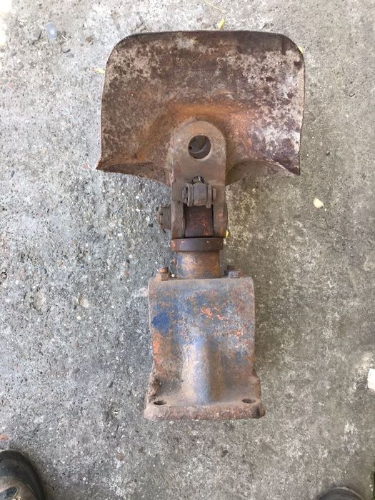 Vând cuplă pentru tractor U650