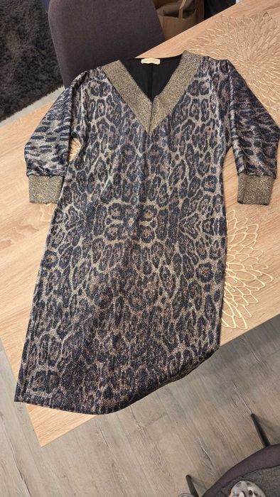 Празнична рокля с леопардов принт и ламе